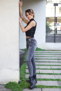 Jeans W Black nevado destroyed - Vista 2