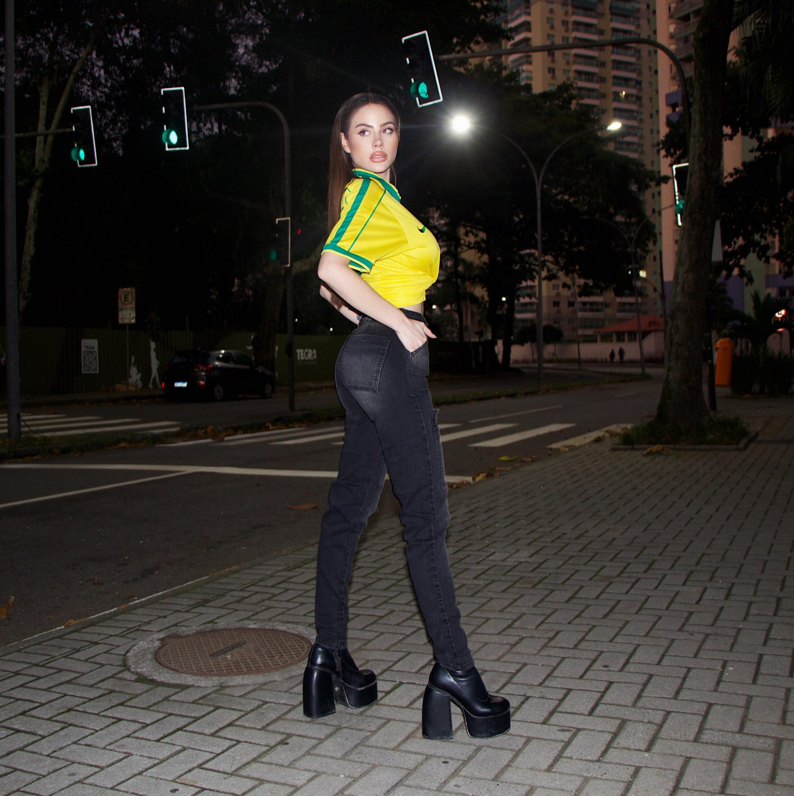 Jeans Estilo W. Cargo Black Desgastado