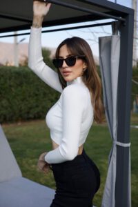 J/W Flare four button Black - Vista 5