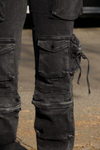 Jeans Cargo Multipocket Luxury Black desgastado - Vista 4